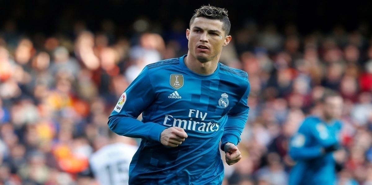 كريستيانو رونالدو يفاجئ عشاقه بطريقة احتفاله بعيد الميلاد (صورة)