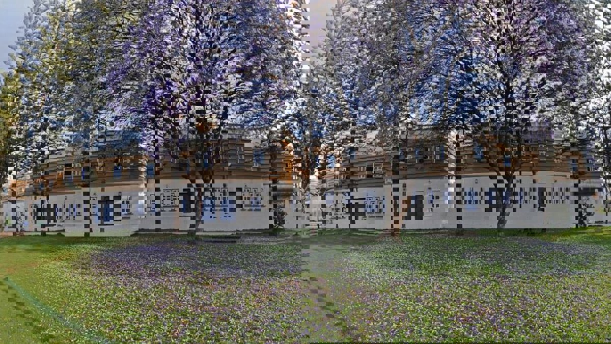 سكن تشاركي.. عوائل سعودية تستقبل السياح في منازلها لتحقيق عوائد مادية