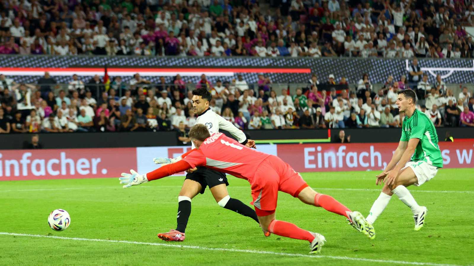 ألمانيا تستعيد توازنها بالفوز على أيرلندا الشمالية في تصفيات كأس العالم (فيديو)