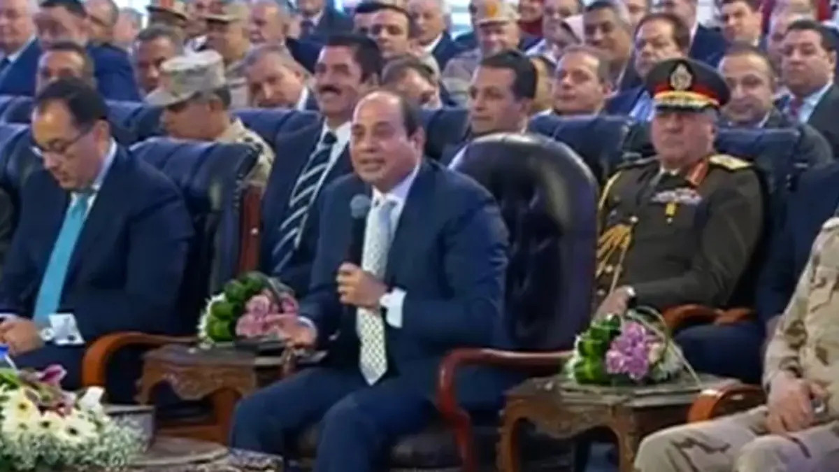 بالفيديو.. السيسي يحرج محافظ القاهرة للمرة الثانية