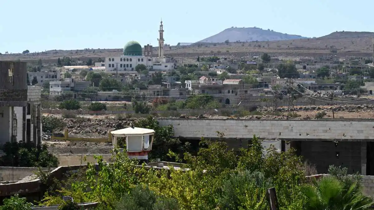 طائرات إسرائيلية ترش أراضي زراعية في القنيطرة بـ"مادة مجهولة" (فيديو)