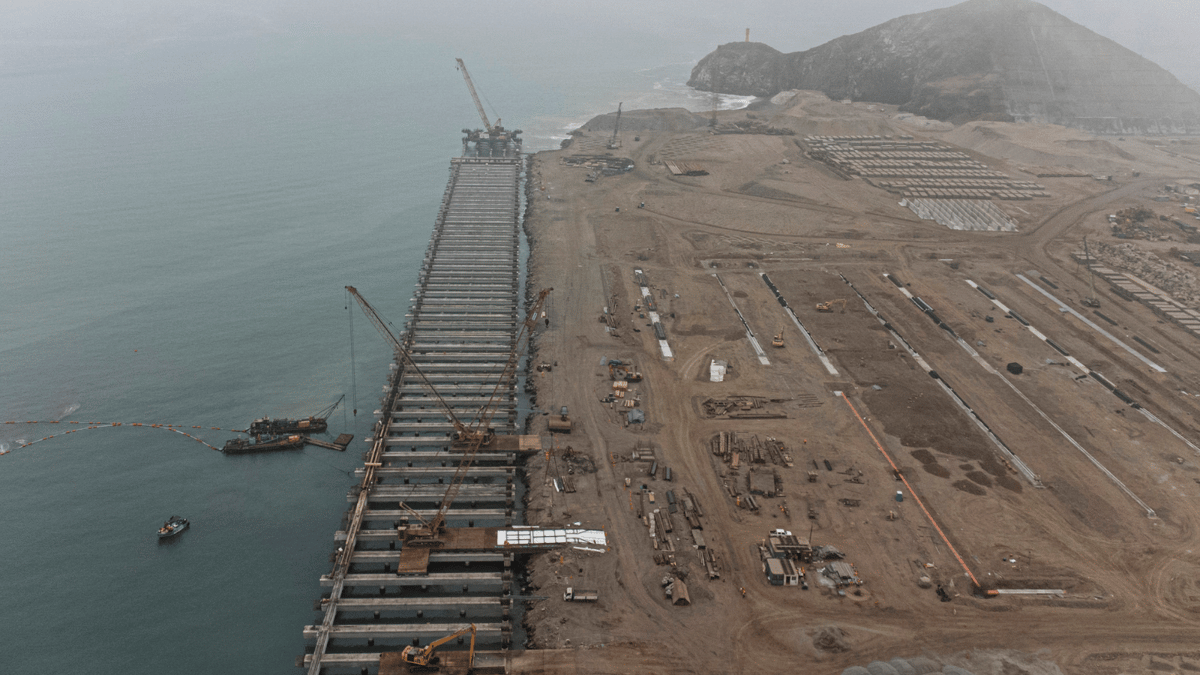 بكين تتحدى نفوذ واشنطن.. قلق أمريكي من ميناء صيني في البيرو