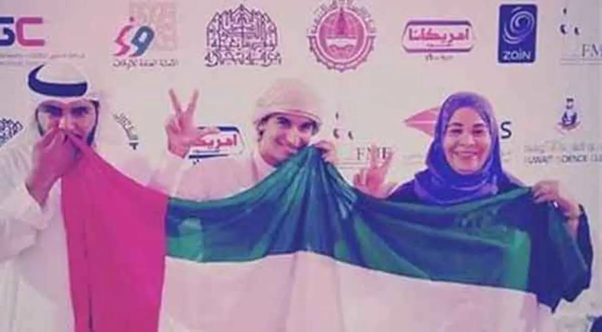 أحبك آه... أسيبك لا