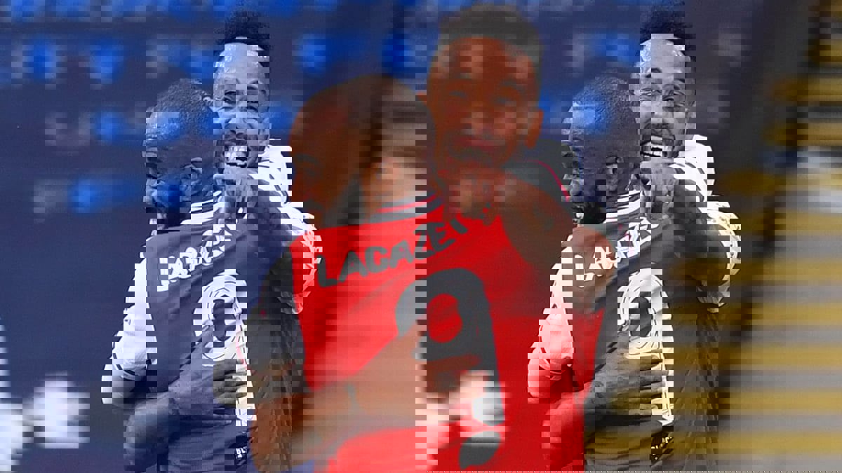 برشلونة يستعد للتعاقد مع أوباميانغ ولاكازيت.. وبريثوايت يقف عائقا