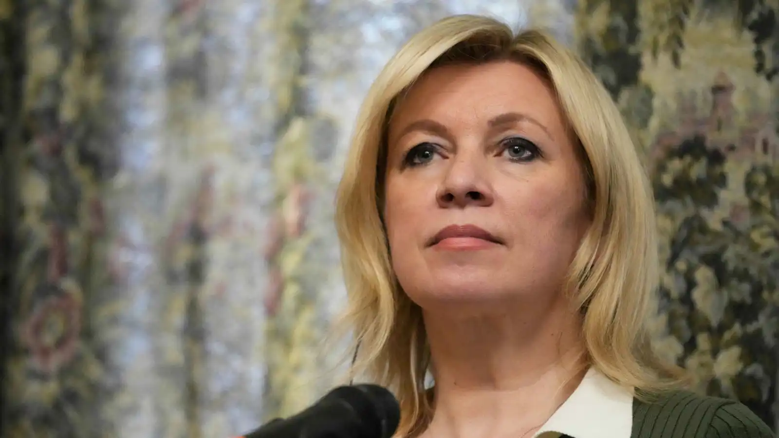 "الخارجية الروسية": زيلينسكي يتصرف بمنطق العصابات