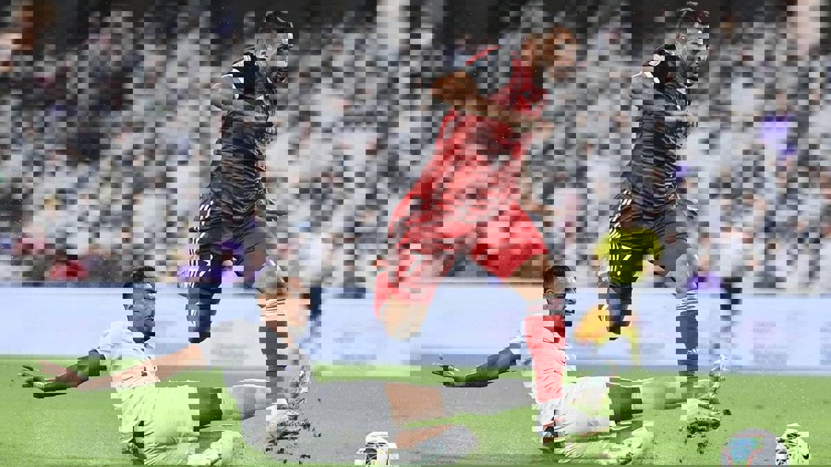 كل ما تريد معرفته عن مباراة الجزيرة ضد الشارقة في الدوري الإماراتي