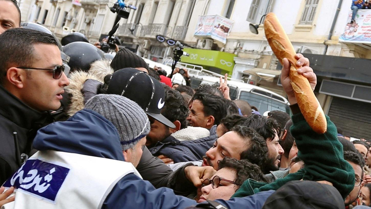 تونسيون يحتجون في عدة مدن للمطالبة بالتشغيل والتنمية‎