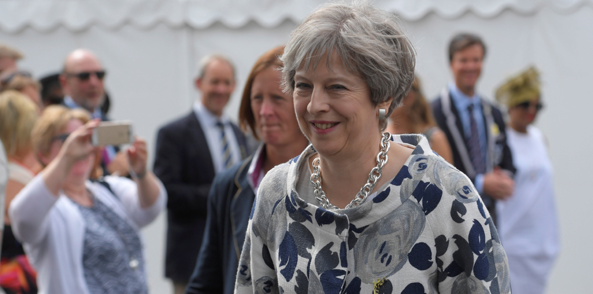 تليغراف: ماي قد تنسحب من محادثات الخروج من الاتحاد الأوروبي