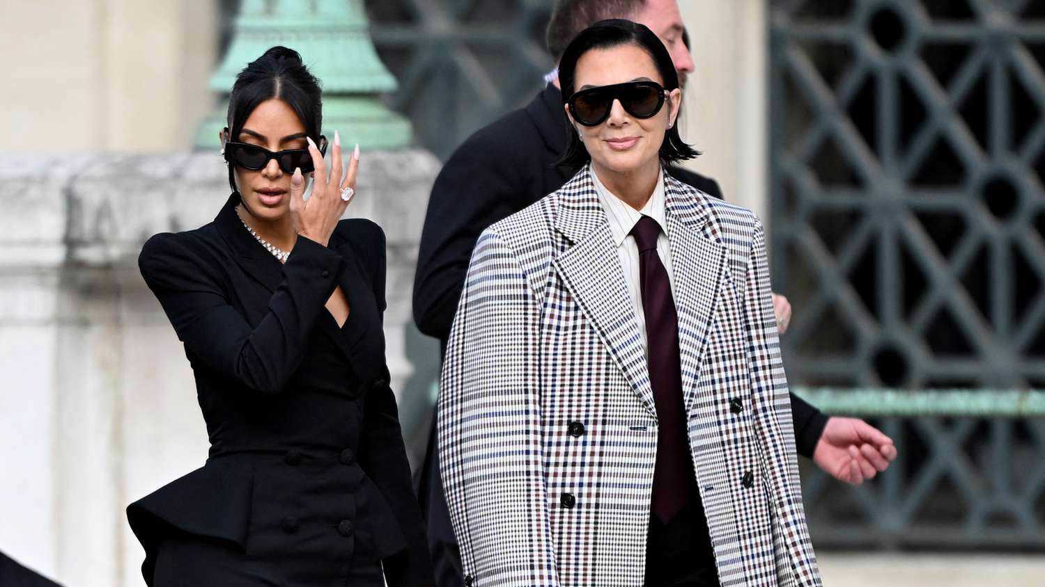 لماذا اقتحمت الشرطة حفل عيد ميلاد والدة كيم كارداشيان؟