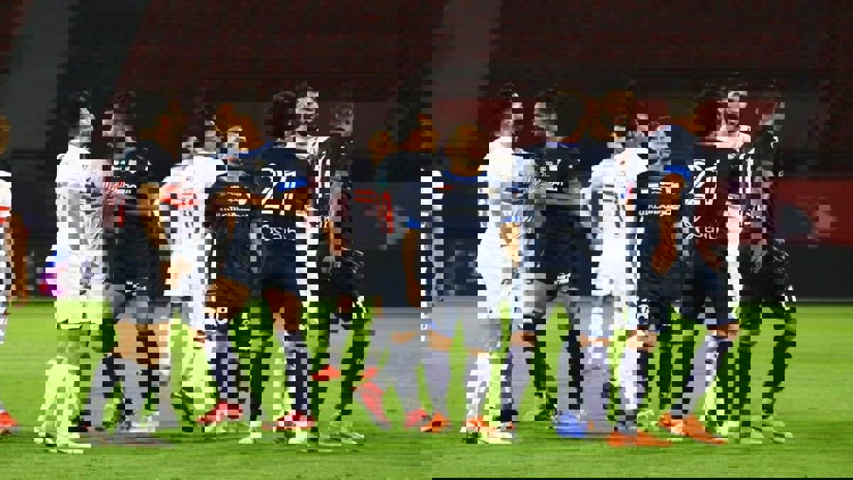 محمد طلعت مهاجم الإنتاج يبصق على الجهاز الفني لنادي الزمالك (فيديو)‎