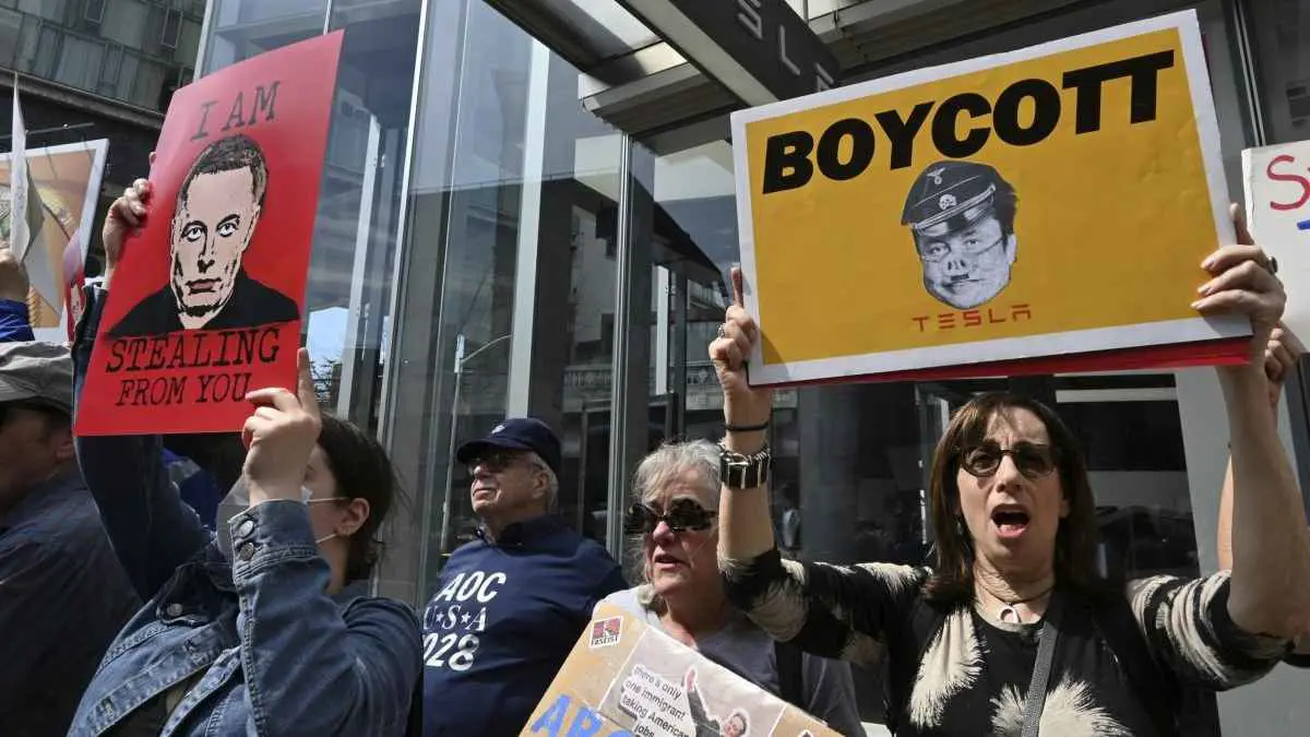 "إسقاط تسلا".. دعوات في أمريكا للتظاهر بيوم عيد ميلاد ماسك