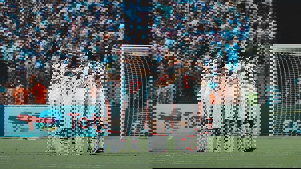 بعد طرده أمام أبو سليم.. موقف لاعب نهضة بركان من مباراة الزمالك