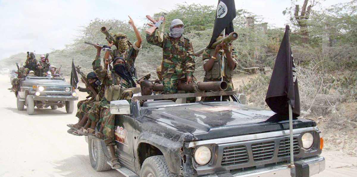 مقتل 10 أشخاص بهجوم لحركة الشباب الصومالية على فندق بمقديشو