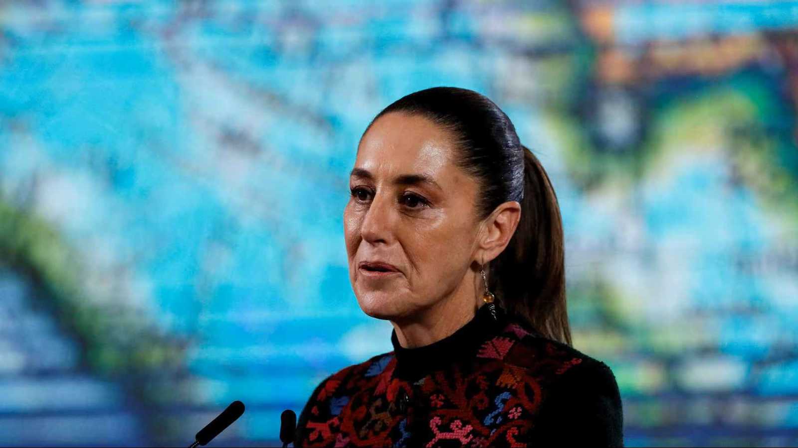 رئيسة المكسيك تتعهد بتحقيق العدالة بعد اغتيال كارلوس مانزو