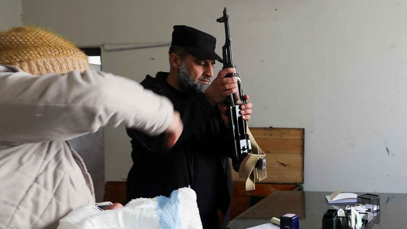 مصدر بالإدارة السورية: "فلول النظام" يعدون خطة للانتقام