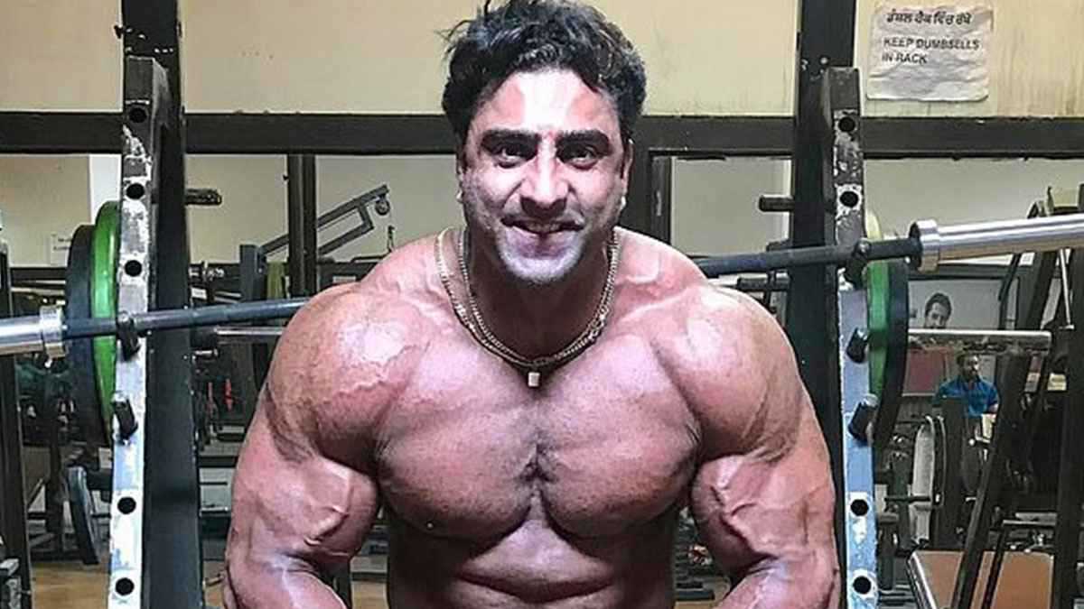 وفاة مأساوية لبطل كمال الأجسام الأسطوري فاريندر سينغ