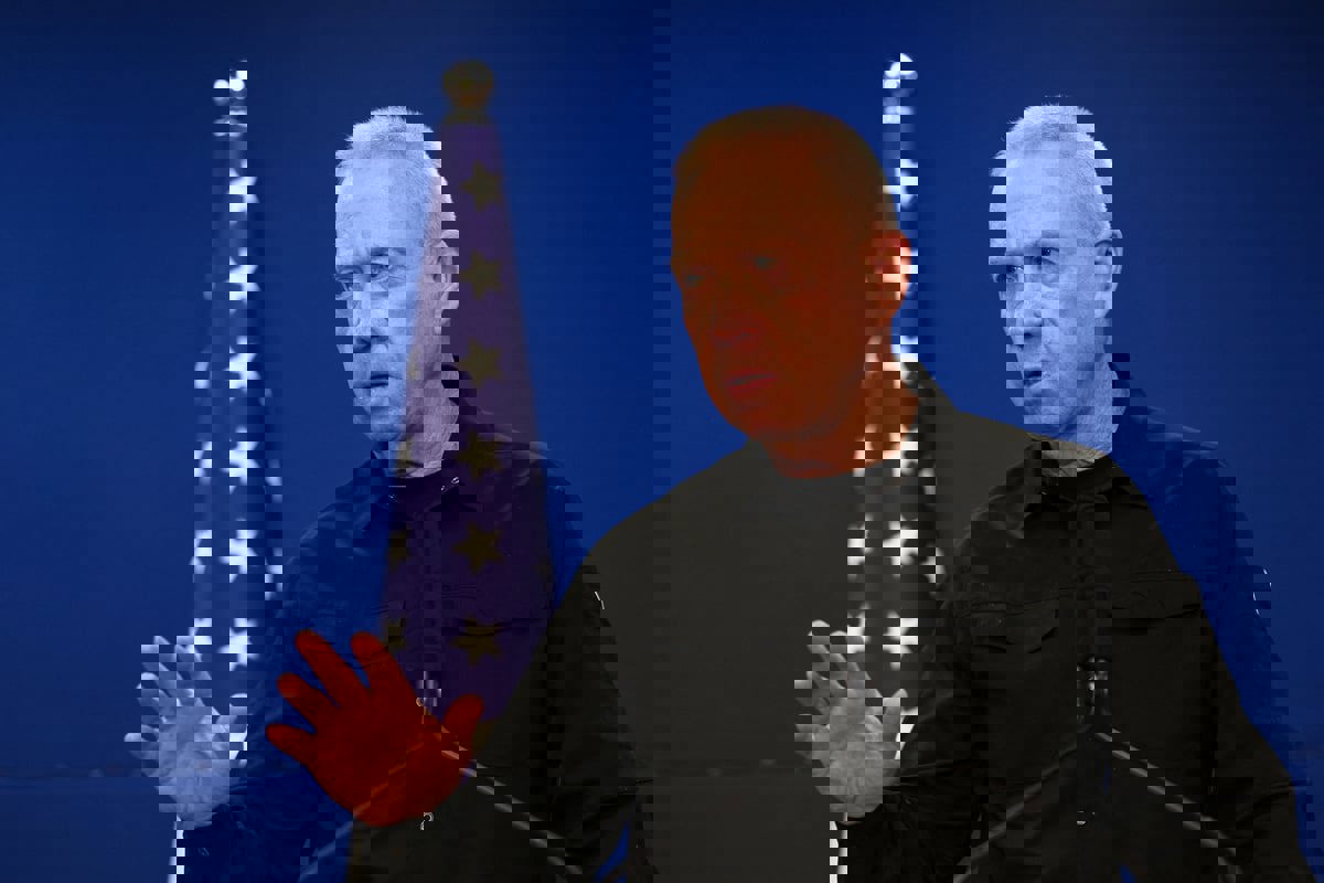 غالانت يتحدث عن "تقدم ملحوظ" بشأن شحنات الأسلحة الأمريكية