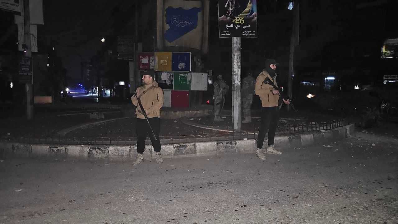 الجيش السوري يحذر سكان "الشيخ مقصود" في حلب من مفخخات "قسد" (صور)