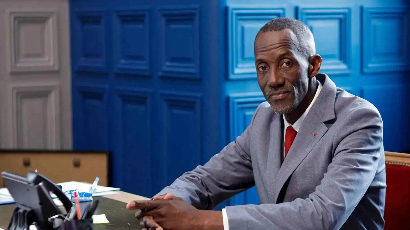 بايلي باجايوكو.. هل ينجح خليفة ميلانشون في غزو الإليزيه؟