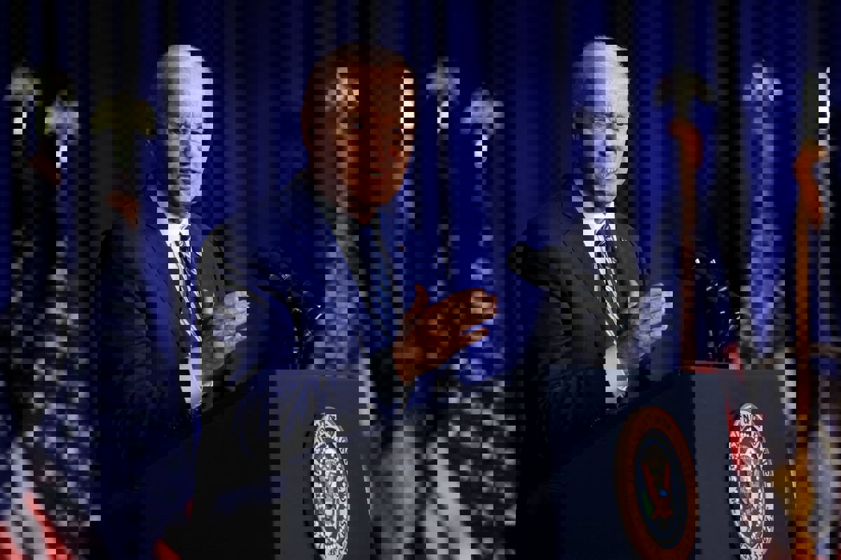 بايدن يندد بتصريحات ترامب "الخطيرة" حول "الناتو"