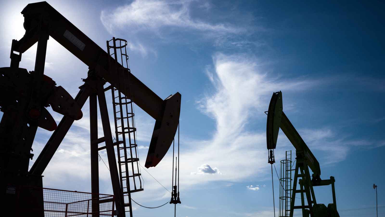 تصاعد التوتر بين روسيا وأوكرانيا يرفع أسعار النفط