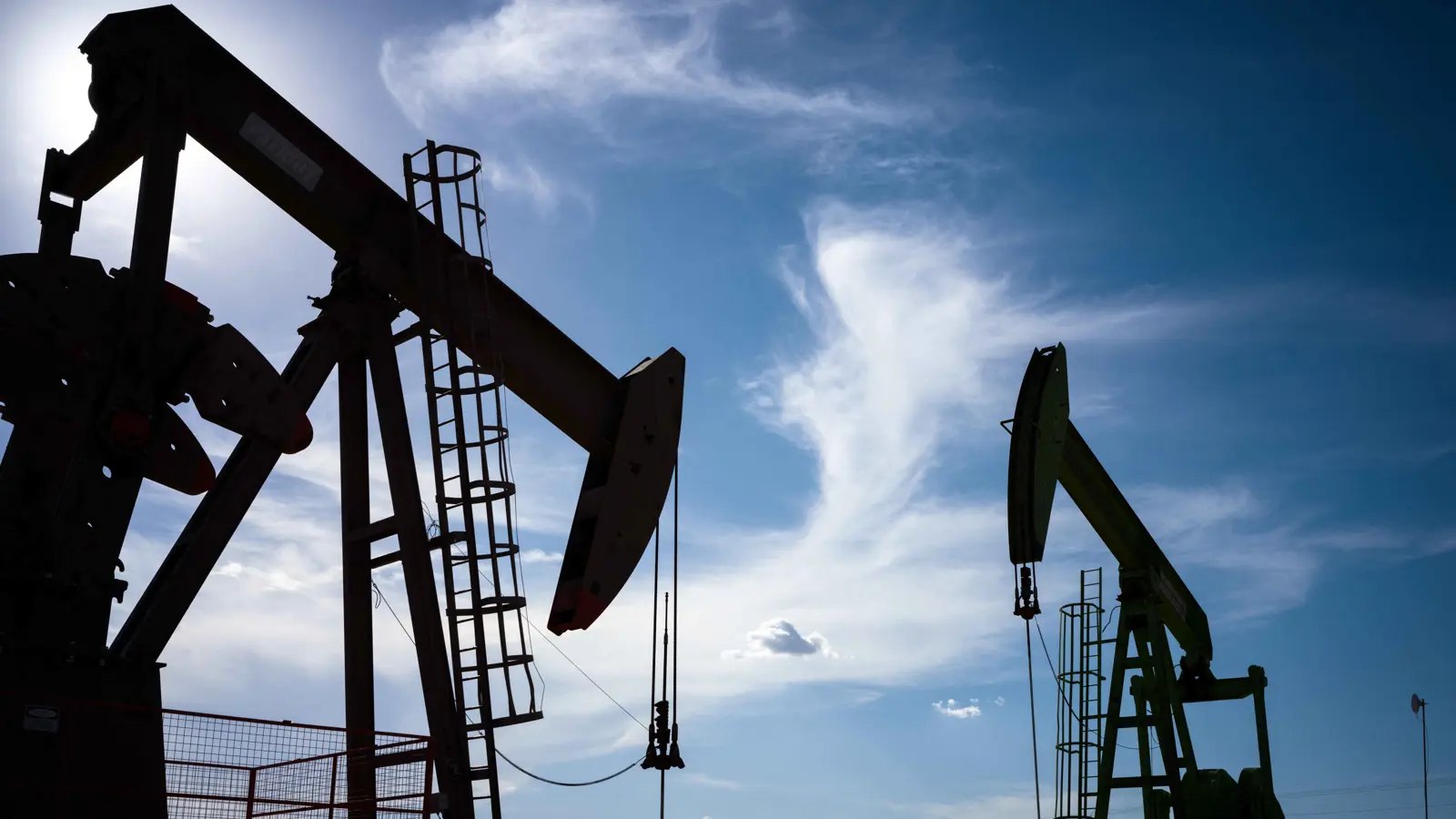 تصاعد التوتر بين روسيا وأوكرانيا يرفع أسعار النفط