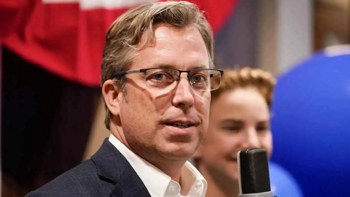 من إسرائيل.. نائب جمهوري أمريكي يشير إلى قرب المواجهة ضد إيران