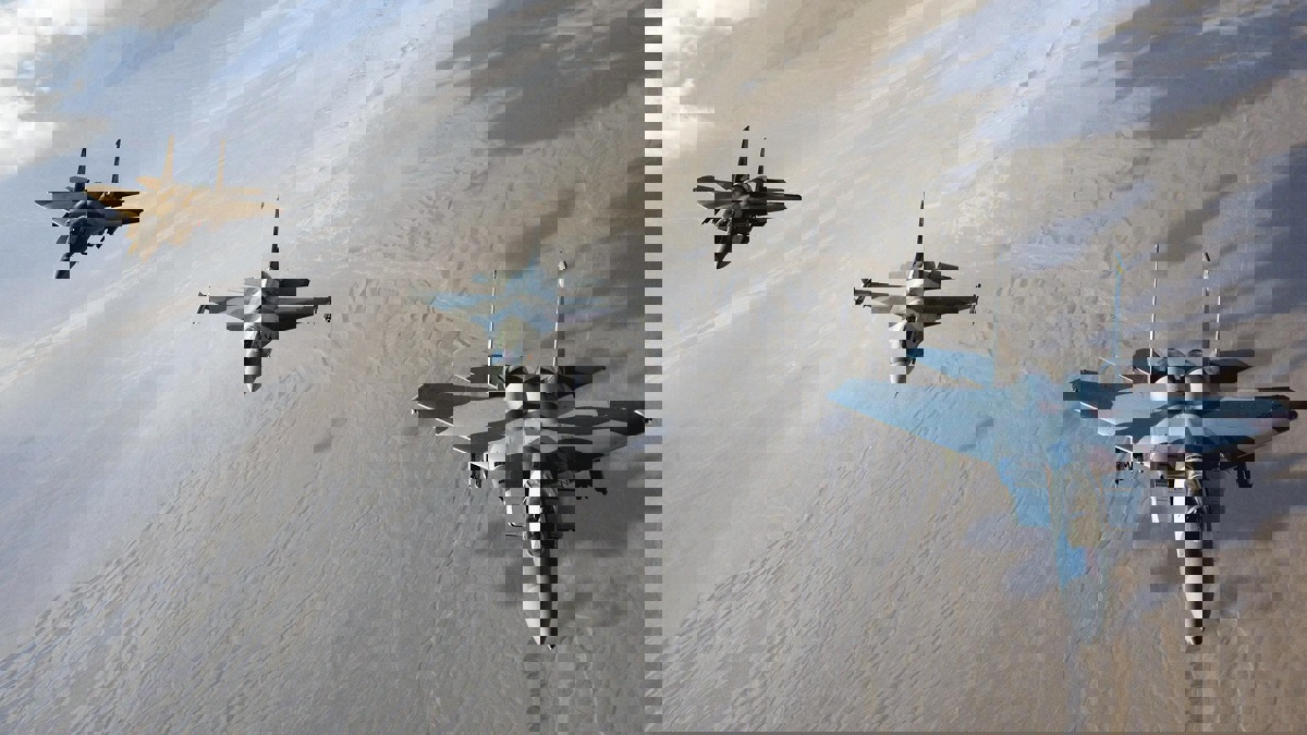 مقاتلة روسية تقطع طريق أخرى أمريكية في الجو (فيديو)‎