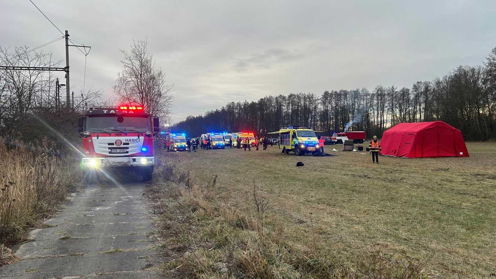 42 جريحا إثر تصادم قطارين في جنوب التشيك (صور وفيديو)