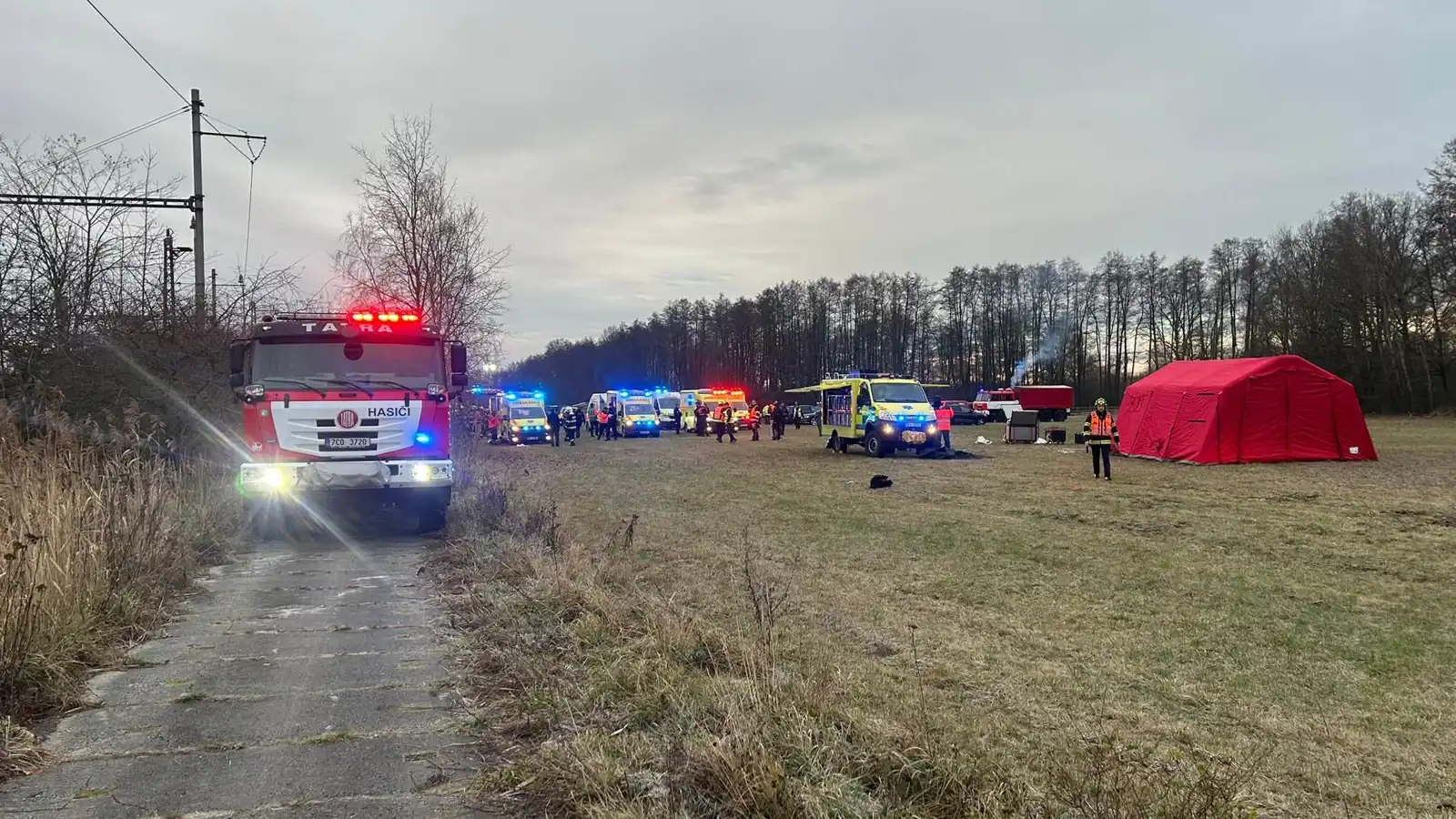 42 جريحا إثر تصادم قطارين في جنوب التشيك (صور وفيديو)