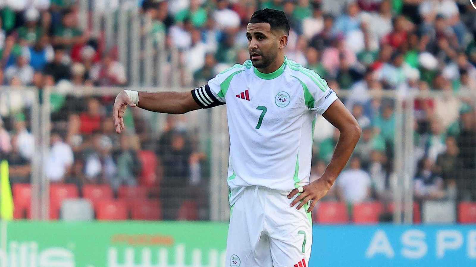 لستُ كريستيانو رونالدو.. رياض محرز يرد على مشاركته في كأس العالم 2030 (فيديو)