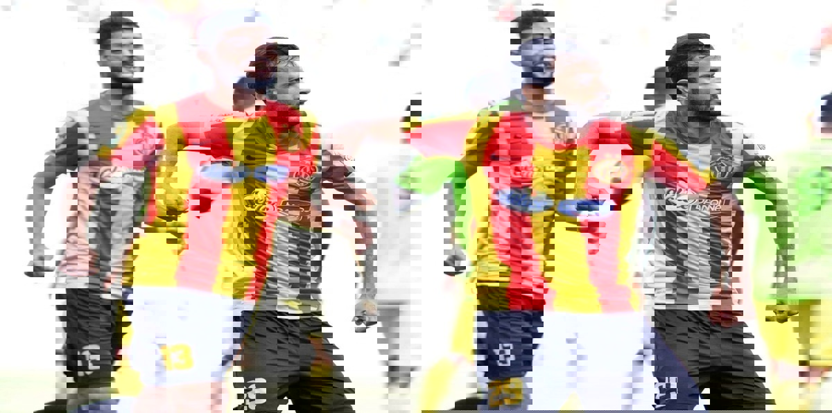 إصابة حكم مباراة الترجي التونسي والهلال السعودي في البطولة العربية (فيديو)