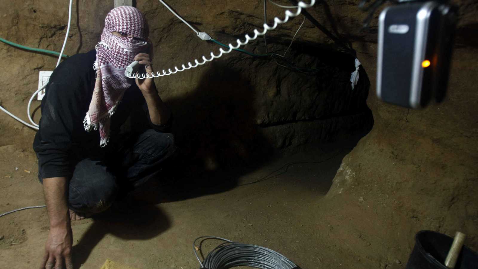 إطالة أمد الحرب.. ماذا وراء مشروع تدمير أنفاق غزة؟