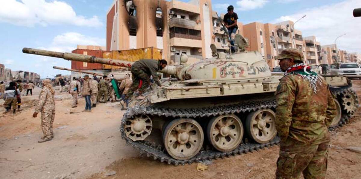 انتحاريات يخرجن من معقل داعش بسرت ويهاجمن القوات الليبية