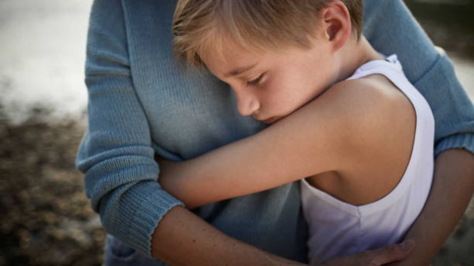 بطولة خارقة.. طفلة في العاشرة تنقذ شقيقها من الموت بلحظة حاسمة