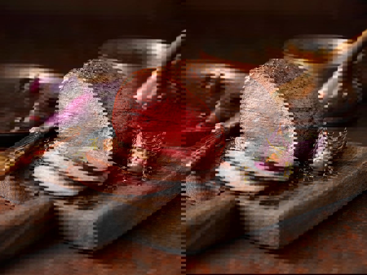 لماذا تنام جيدًا بعد تناول اللحوم الحمراء؟