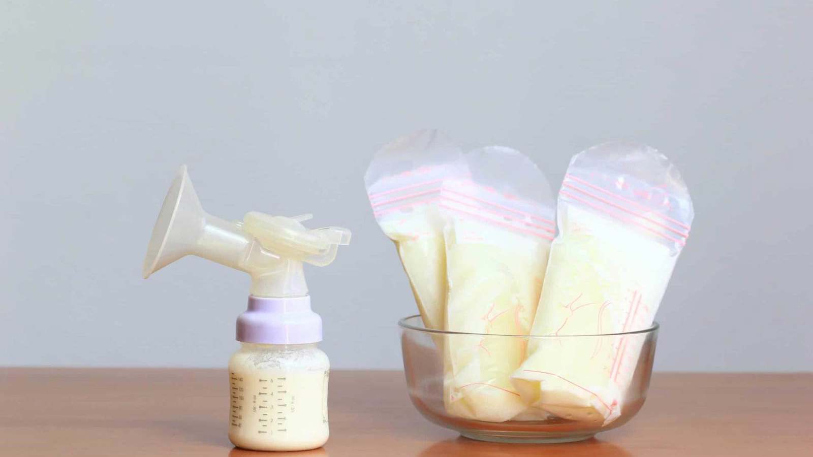 تبرعت بـ2600 لتر.. امرأة تدخل موسوعة غينيس بأكبر كمية حليب أم