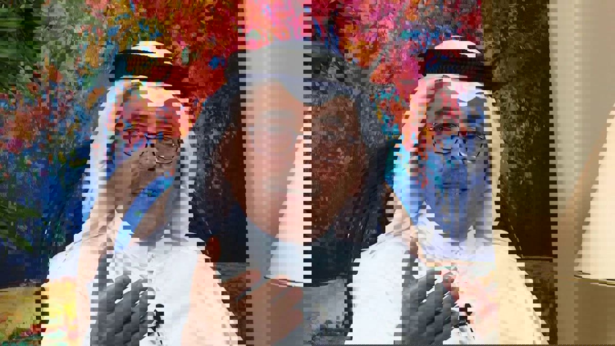 الكويت.. استنكار نيابي وشعبي لاحتجاز الشاعر جمال الساير في قضية "رأي"