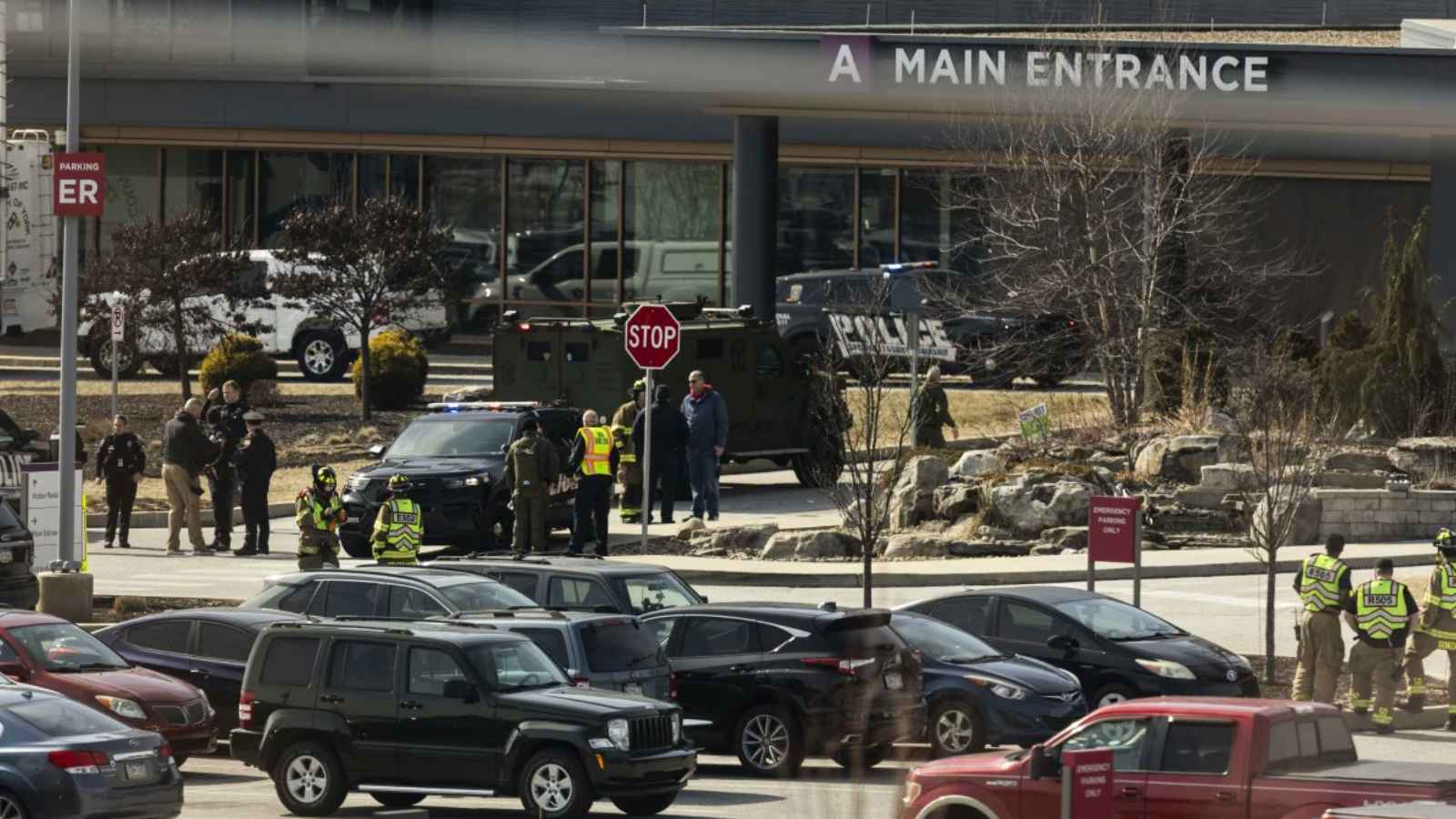 مقتل ضابط.. إطلاق نار واحتجاز رهائن داخل مستشفى في بنسلفانيا (فيديو)