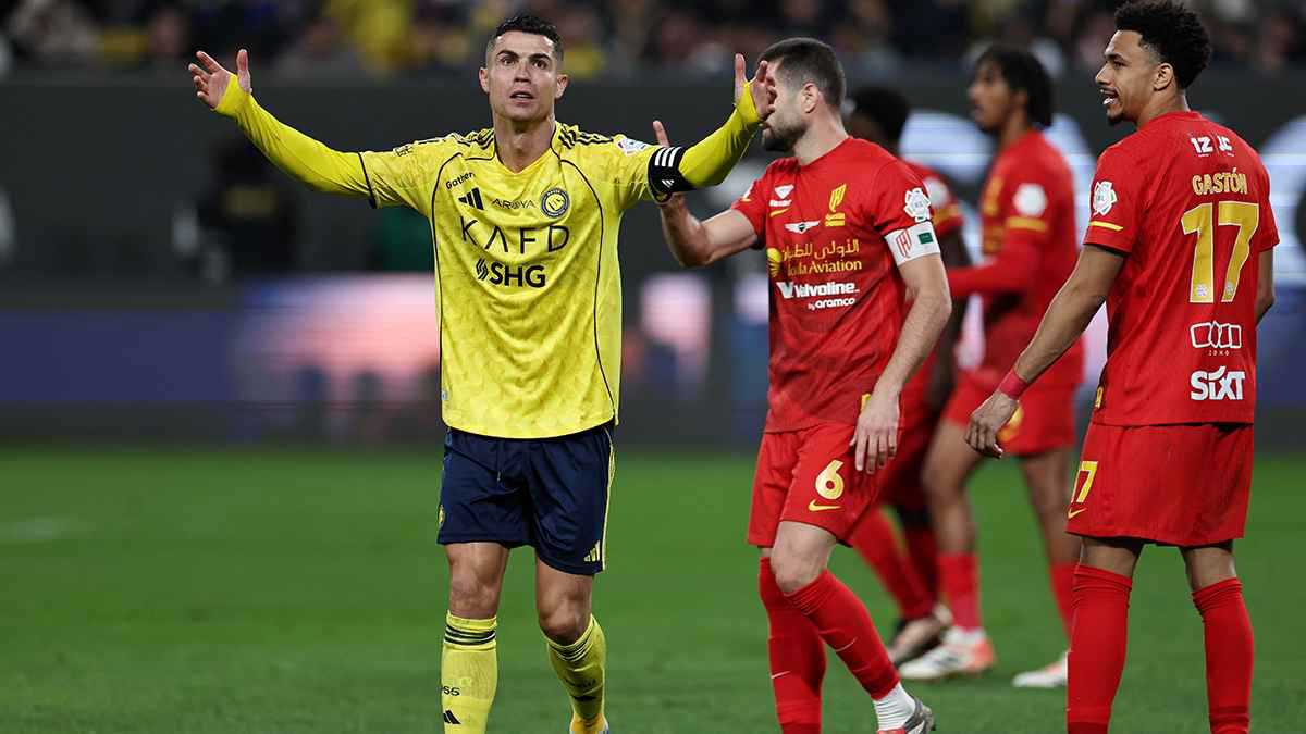 كريستيانو رونالدو ينفعل بشدة على نجم النصر السعودي (فيديو)
