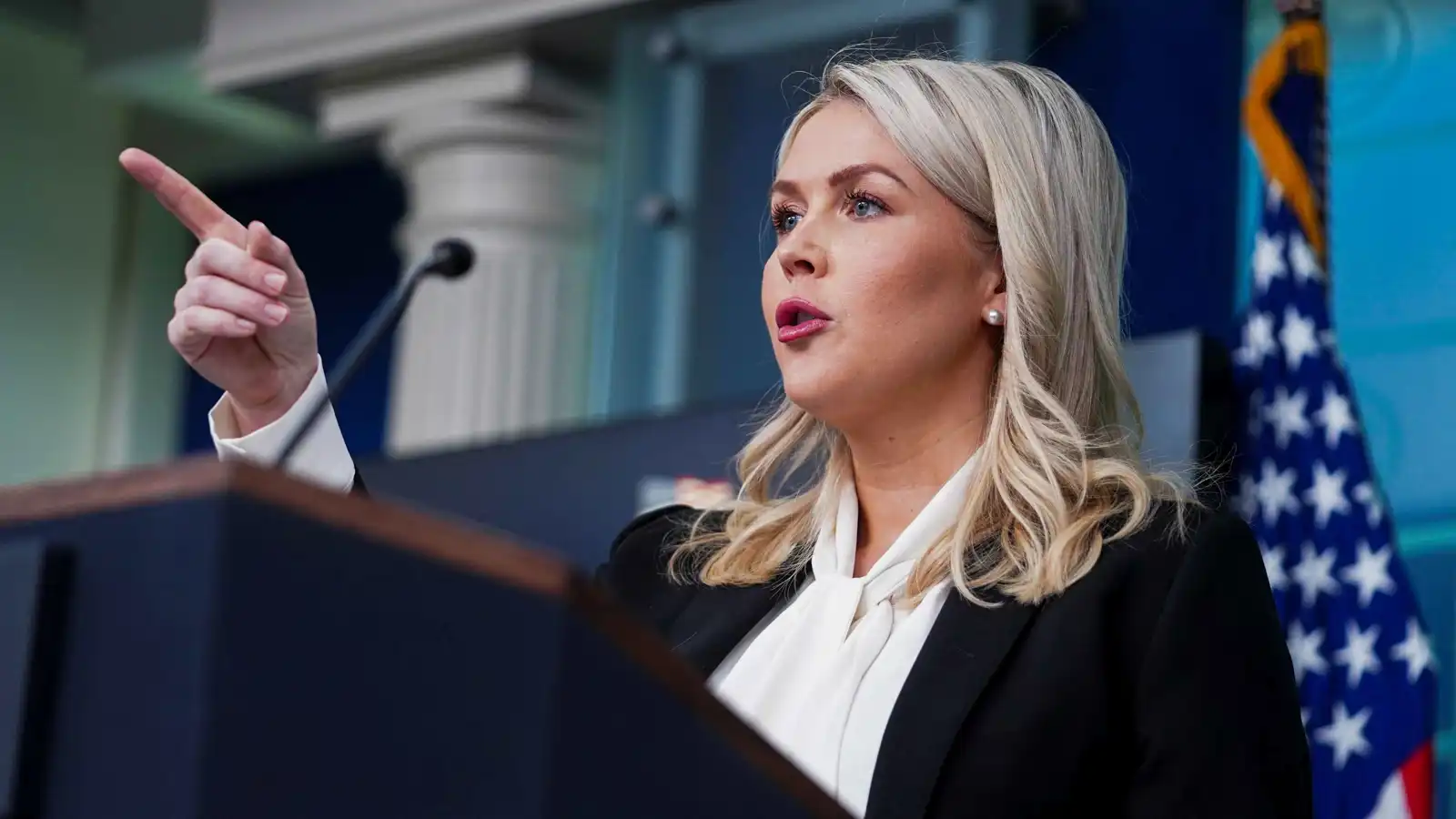 "ستكون هناك طلقات الليلة".. تصريح كارولين ليفيت يُشعل الجدل بعد حادث العشاء