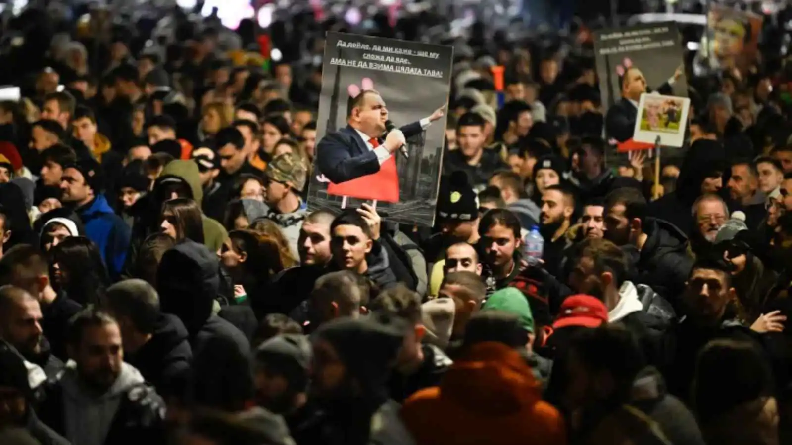 من "خنزير الكاريكاتير" إلى سيد السلطة.. قصة أقوى رجل في بلغاريا