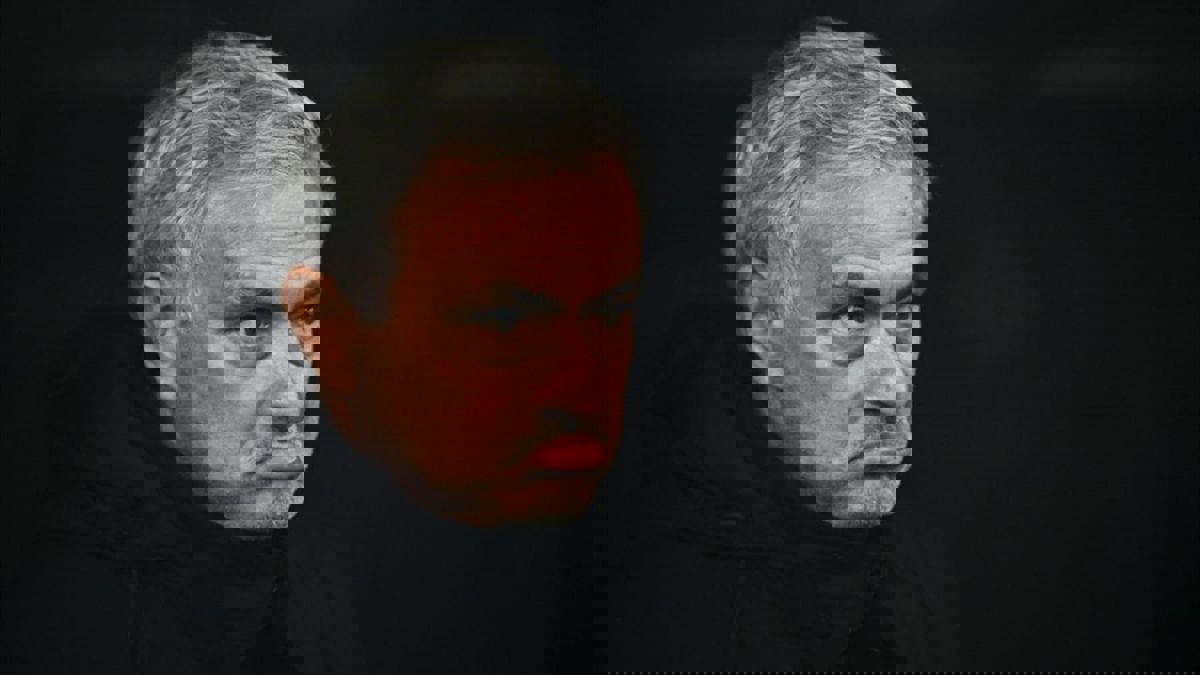 مورينيو يتلقى عرضًا مفاجئًا