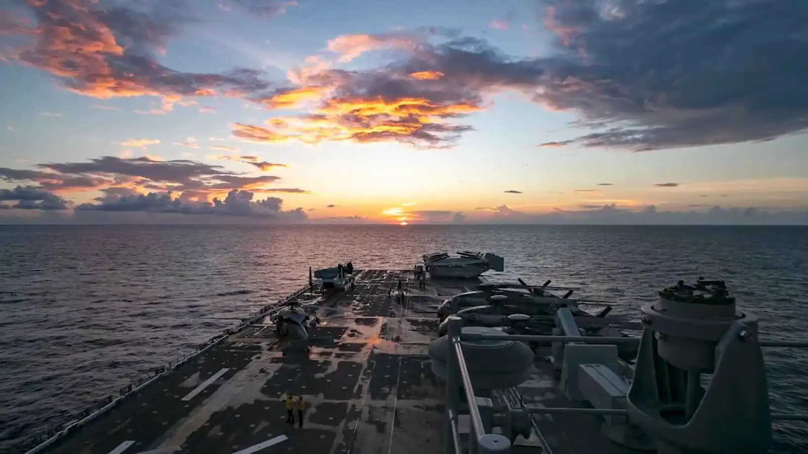 مخاوف استئناف الحرب تتصاعد مع احتدام المواجهة في هرمز