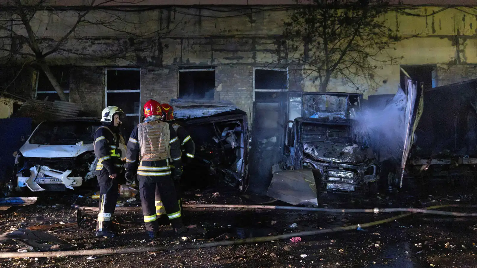 تصعيد خطير.. روسيا وأوكرانيا تتبادلان قصف منشآت الطاقة (فيديو وصور)