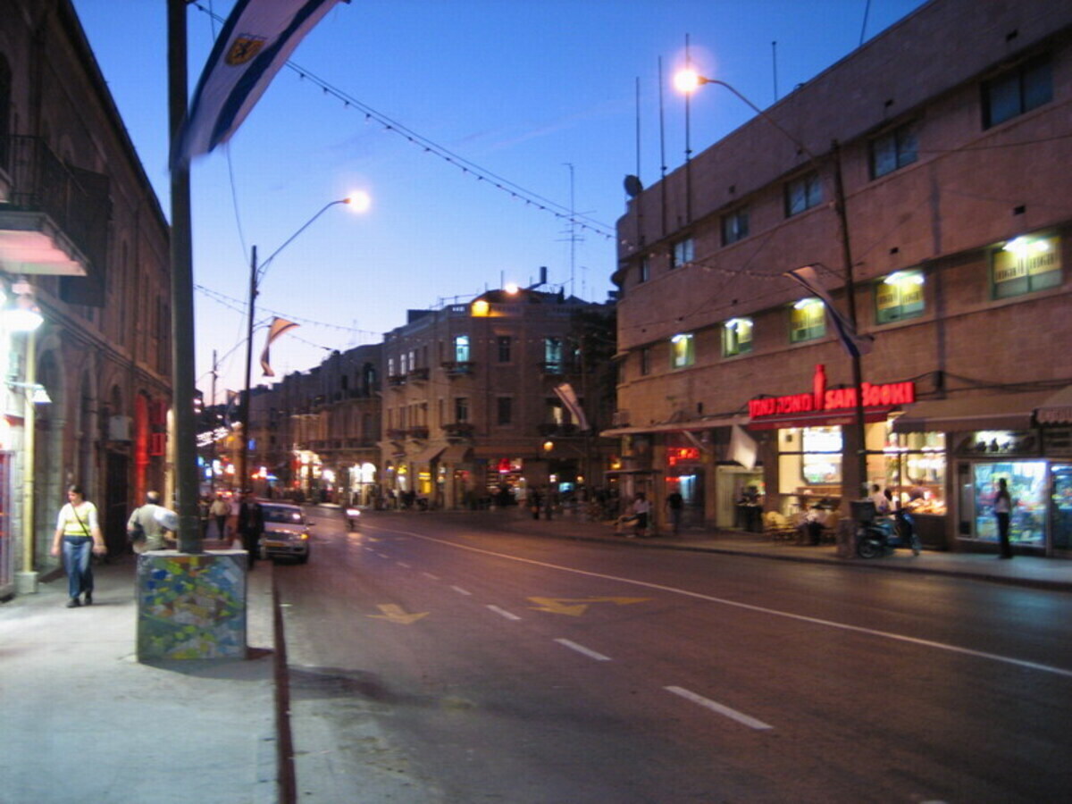 دعاية حزب الليكود الإسرائيلي:  نحن فقط بإمكاننا إخراس المؤذن