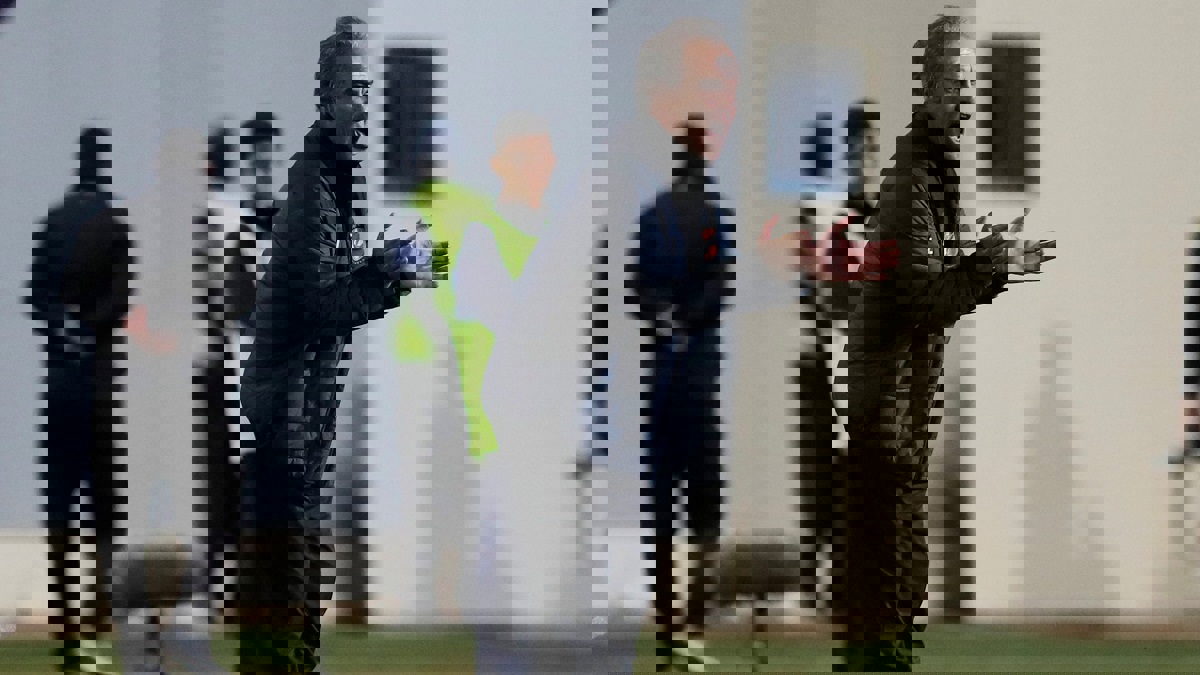 لاسارتي يستعيد 4 لاعبين قبل مباراة الأهلي وسموحة في الدوري المصري