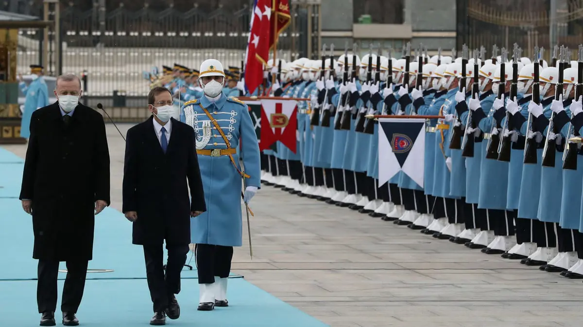 حماس تمتنع عن إدانة استقبال أردوغان للرئيس الإسرائيلي