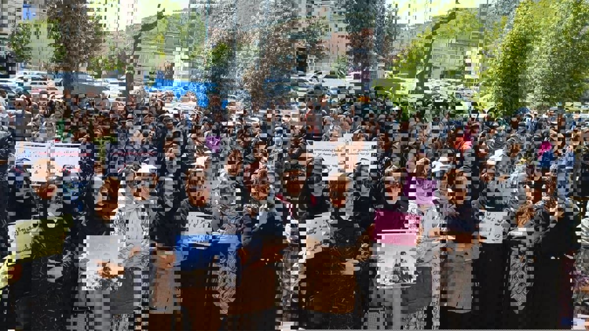 محافظات إيرانية تشهد احتجاجات وتعزيزات أمنية في طهران