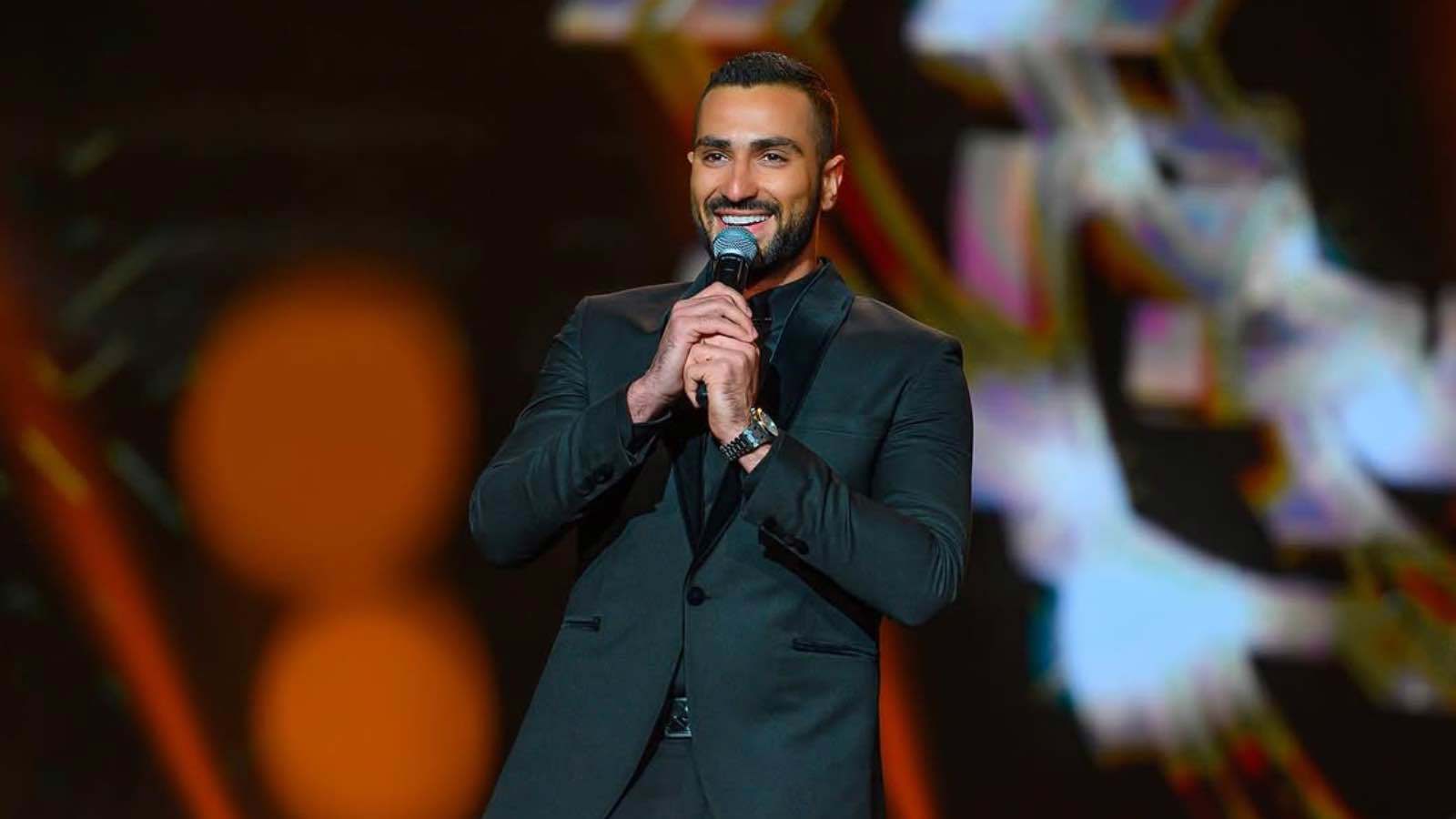 بعد سنوات من الخلاف.. محمد الشرنوبي يعود للغناء مع ملكة جمال مصر